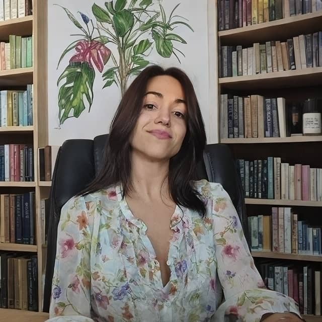 Laura MorSan, fundadora de NaturWolf, experta en Terapias Naturales y Medicina Alternativa